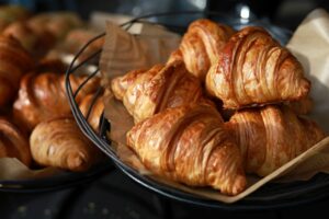 Croissants einfach zum Frühstück mal selber machen – Der leckere Klassiker schmeckt immer.