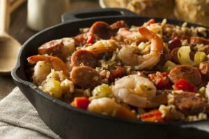 Jambalaya ist in der Cajun Küche und der kreolischen Küche zuhause